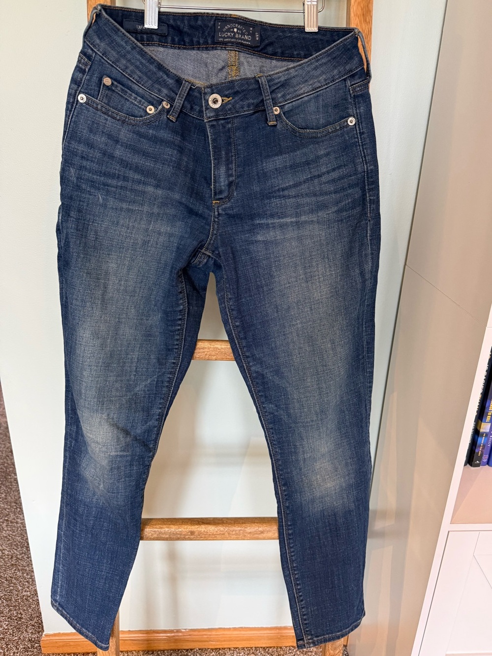 Lucky Brand Lolita Capri jeans in a classic medium-dark blue wash